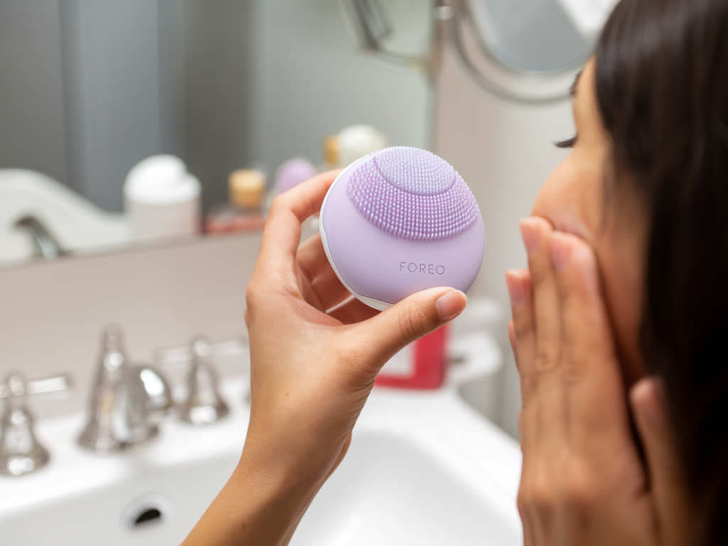 Cómo elegir un cepillo facial eléctrico (foreo, clarisonic) según tu tipo de piel y presupuesto