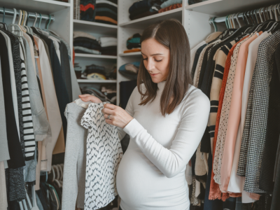 Cómo adaptar tu armario cápsula a la maternidad y recuperar tu figura sin gastar mucho